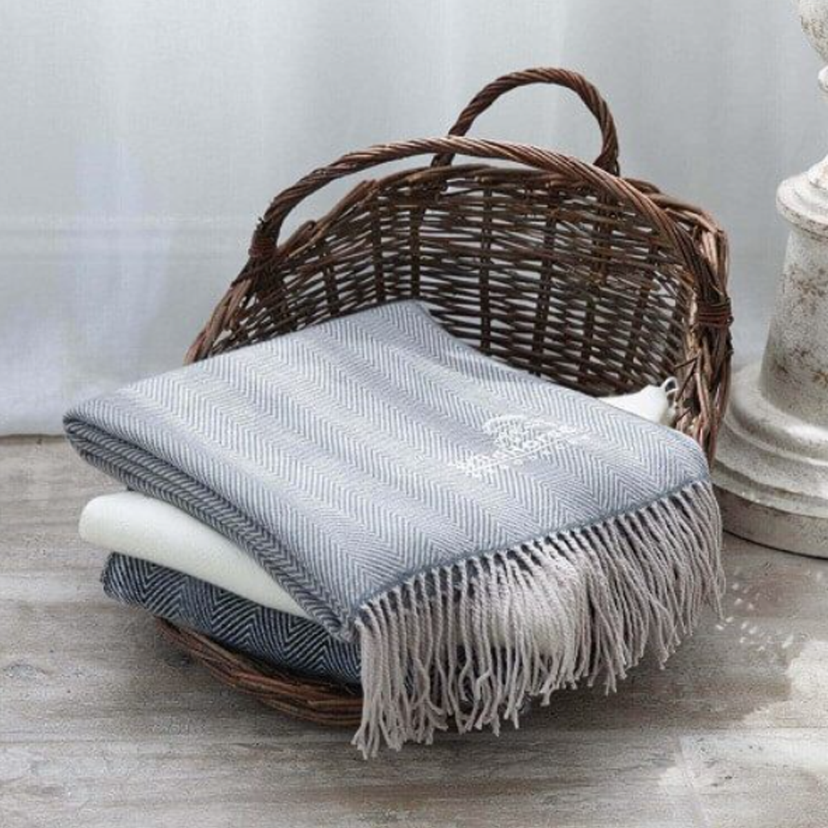 HERRINGBONE THROW BLANKET